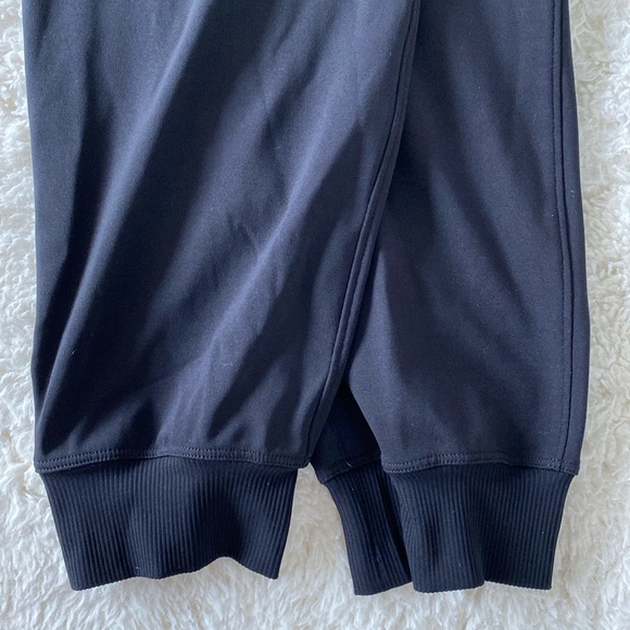 ❤️ Lululemon On the Fly Jogger 28" *Luxtreme Black Size 6 - Picture 3 of 9